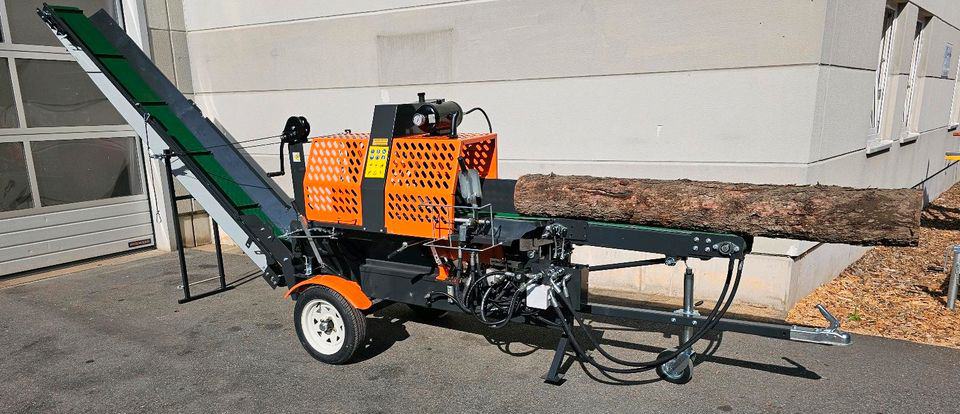 Vedmaskin som du styr med Joystick. 20 Ton