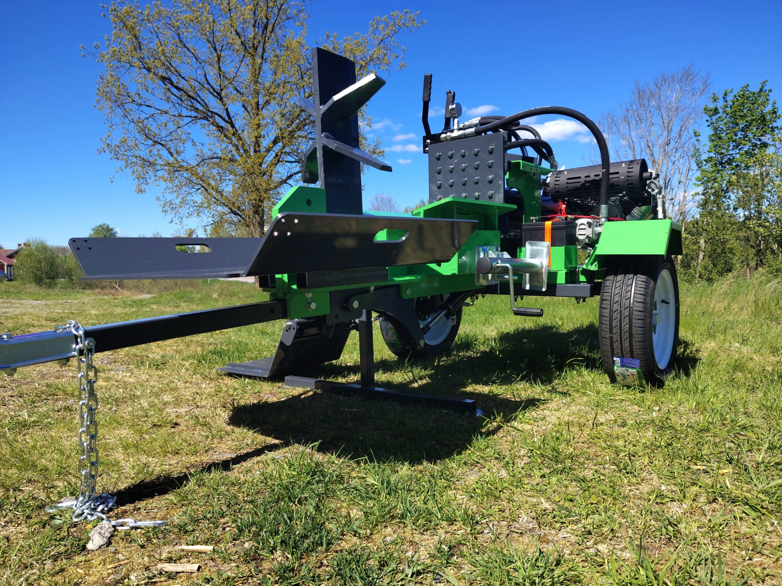 Vedklyven Bison med sexvägsklyv