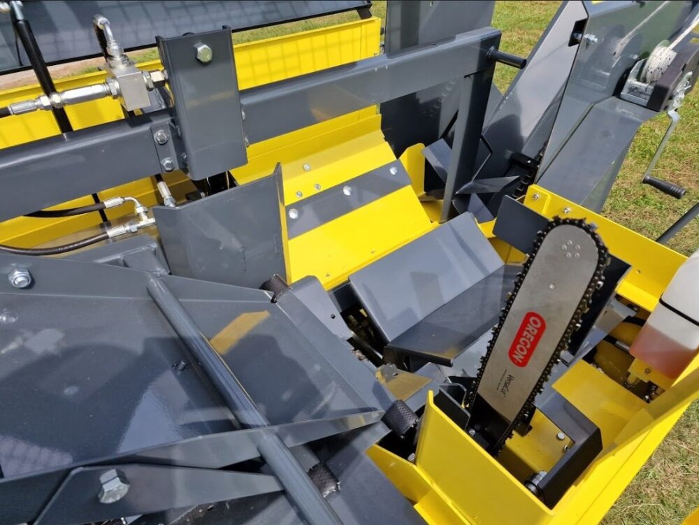 Här kapas veden med oregon svärd