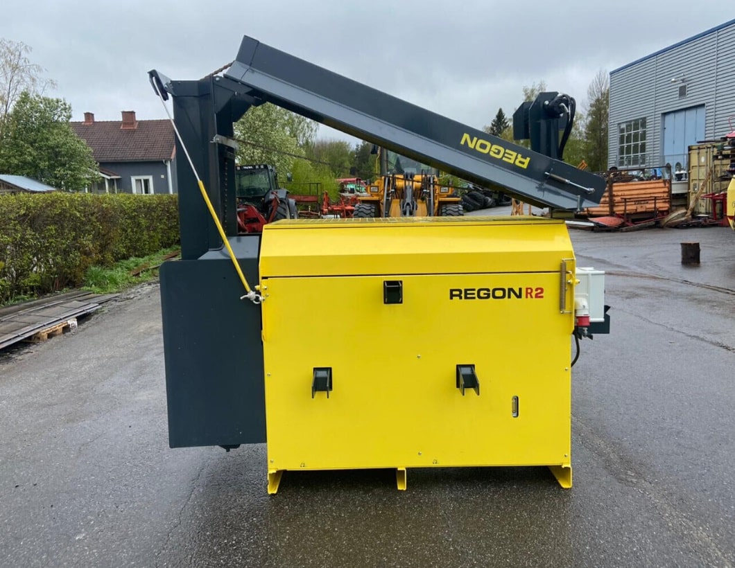 Alla Regon har trepunktsfäste för att kunna lyfta lättare